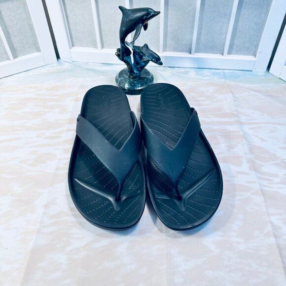 Croc Kadee Thong Sandals - Picture 1 of 12